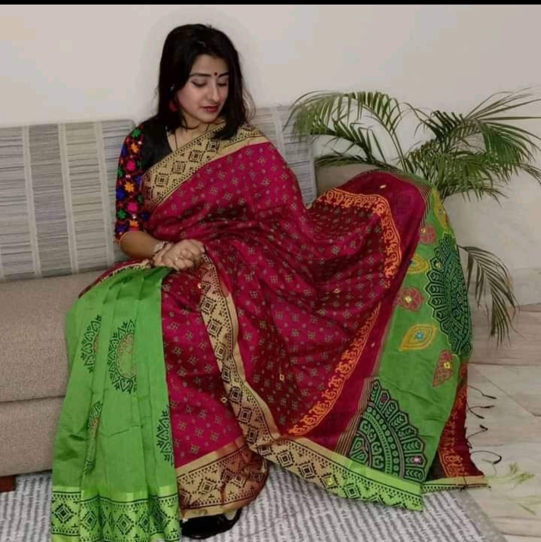 হ্যান্ডপ্রিন্ট হাফসিল্ক শাড়ী