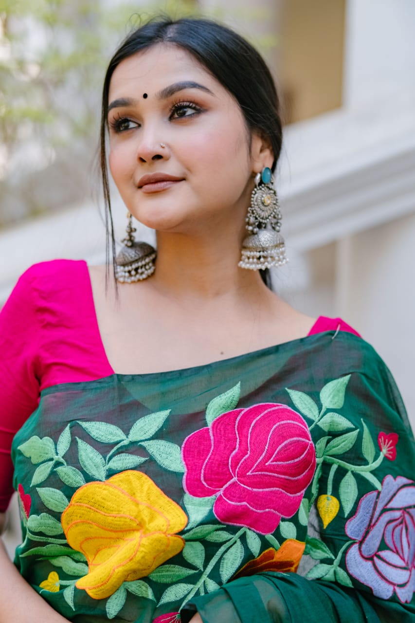 হাফ সিল্ক এমব্রয়ডারি শাড়ি।