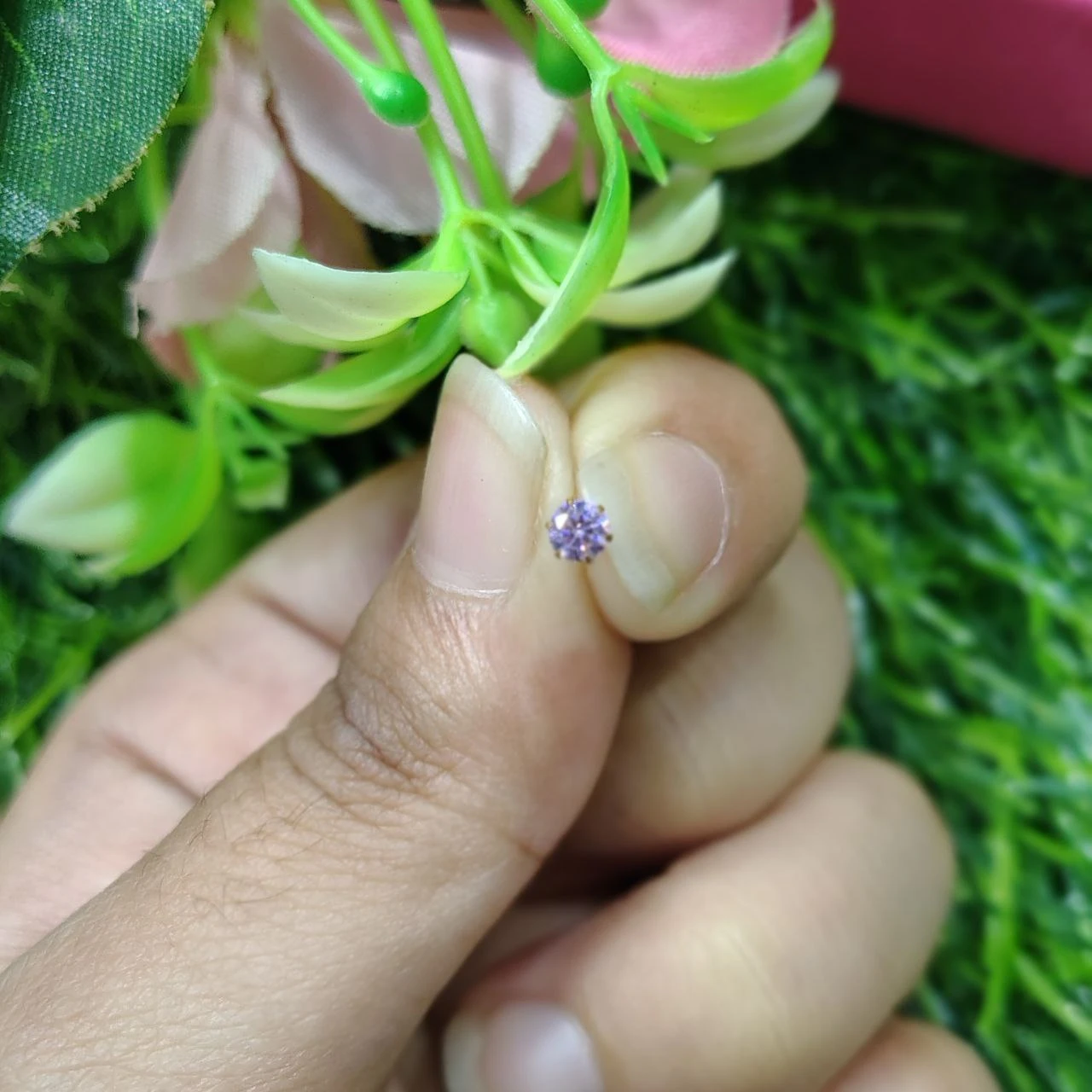 tiny crystal Circel Nose pin For Women ( Sigle pcs)