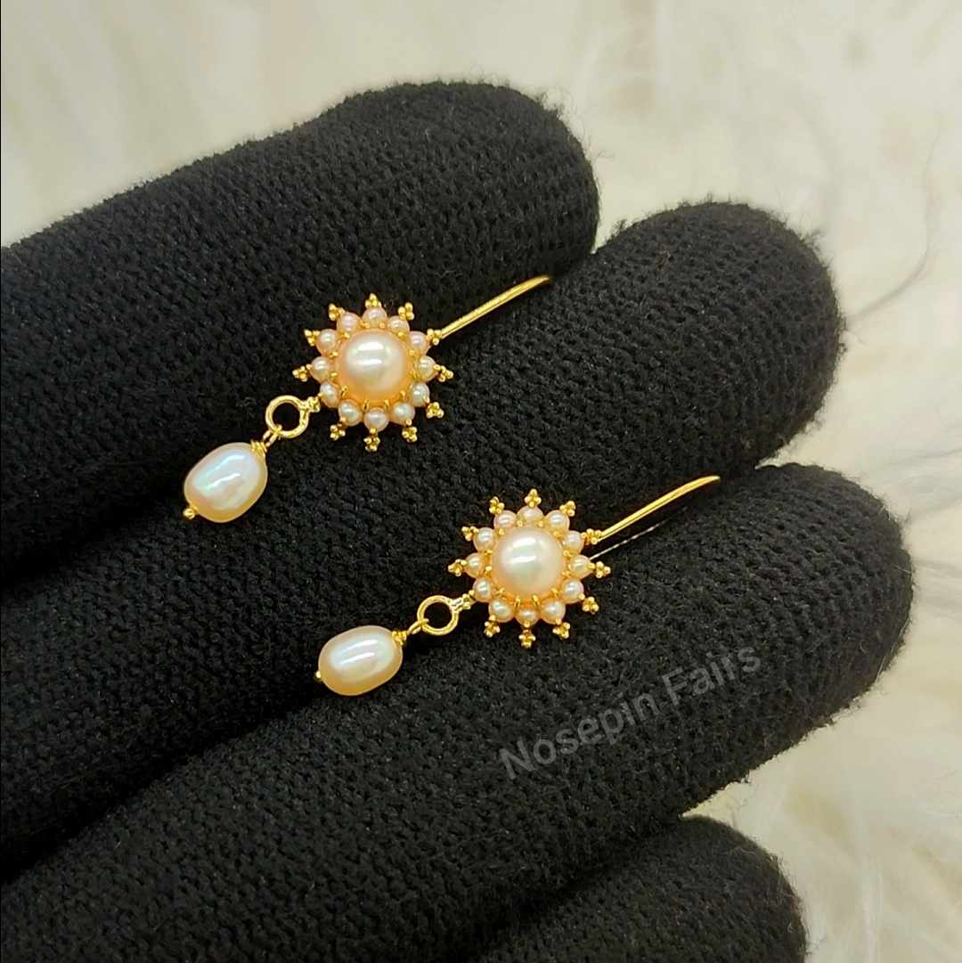 Pearls Earring