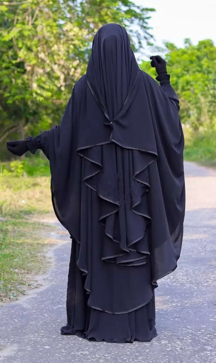 মোহসিনা বোরখা সেট ☺️