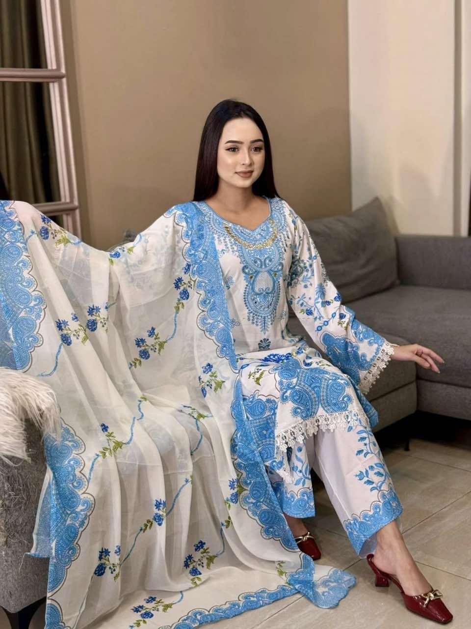 Coralina Pakistani inspaird 3 piece
