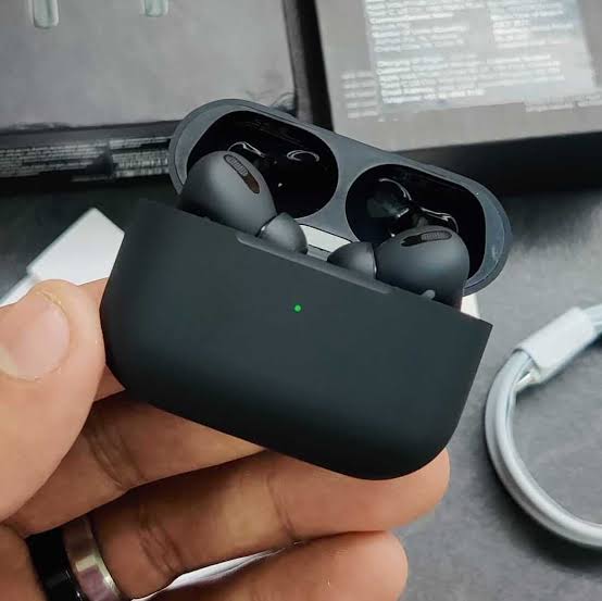 Apple Airpods Black 2nd gen Black