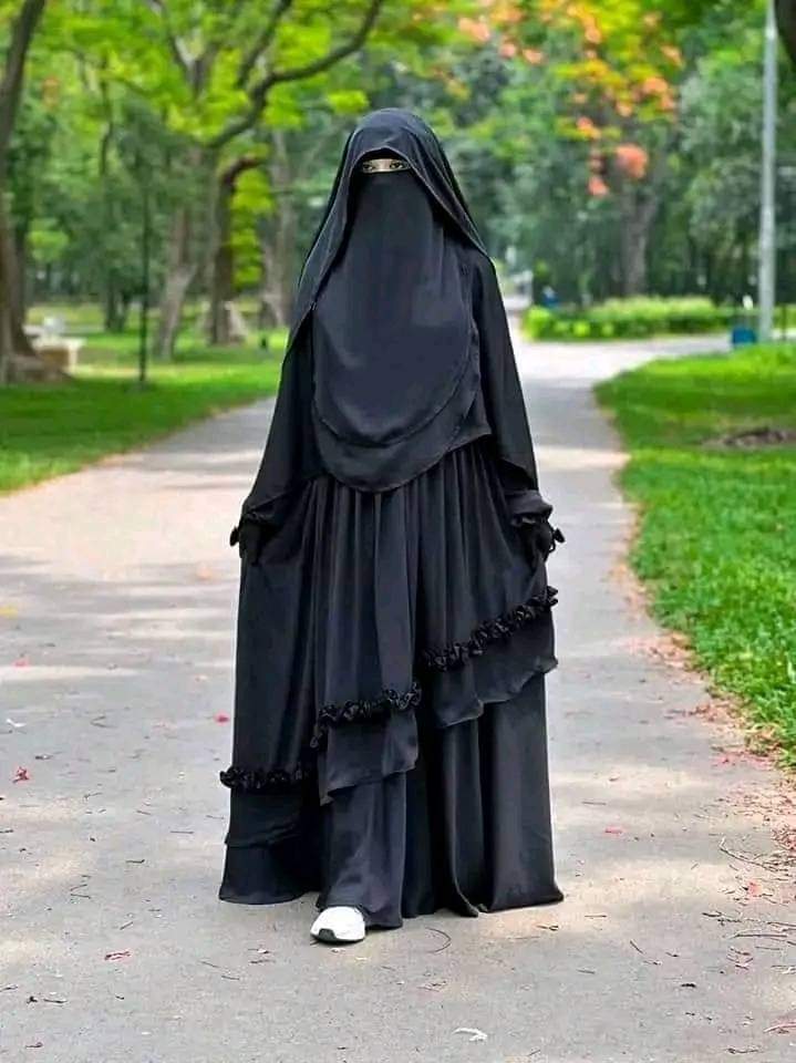 আয়েশা বোরকা সেট হিজাব নিকাবসহ [ SKU: 16525 ]