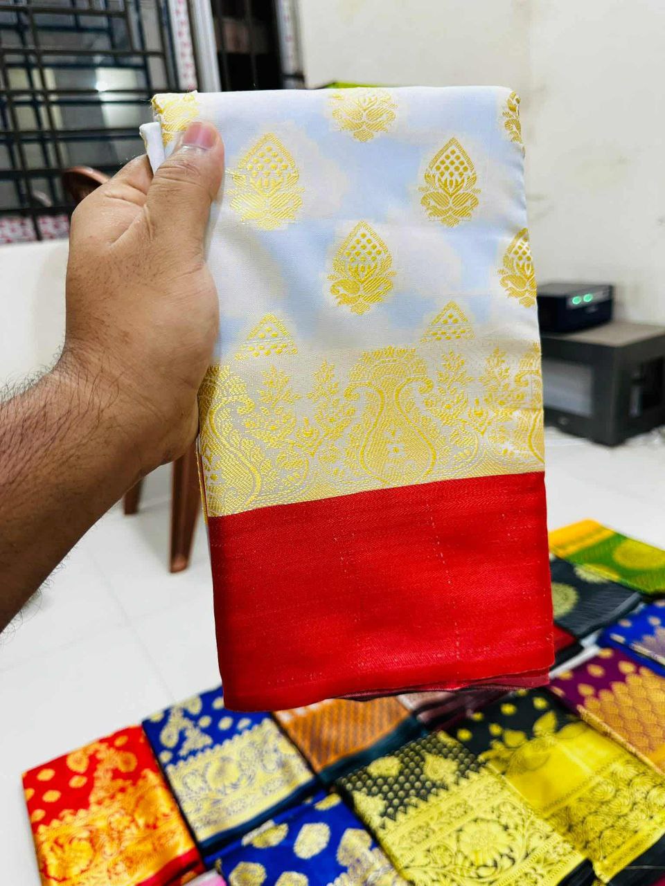 সফট সিল্ক কাতান শাড়ি