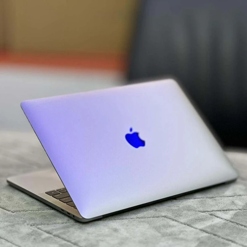 Apple MacBook Pro 2016 | Core i5 | 8 GB RAM 256 GB SSD | 13.3-inch Retina Display | Pre-Owned A++ Grade
