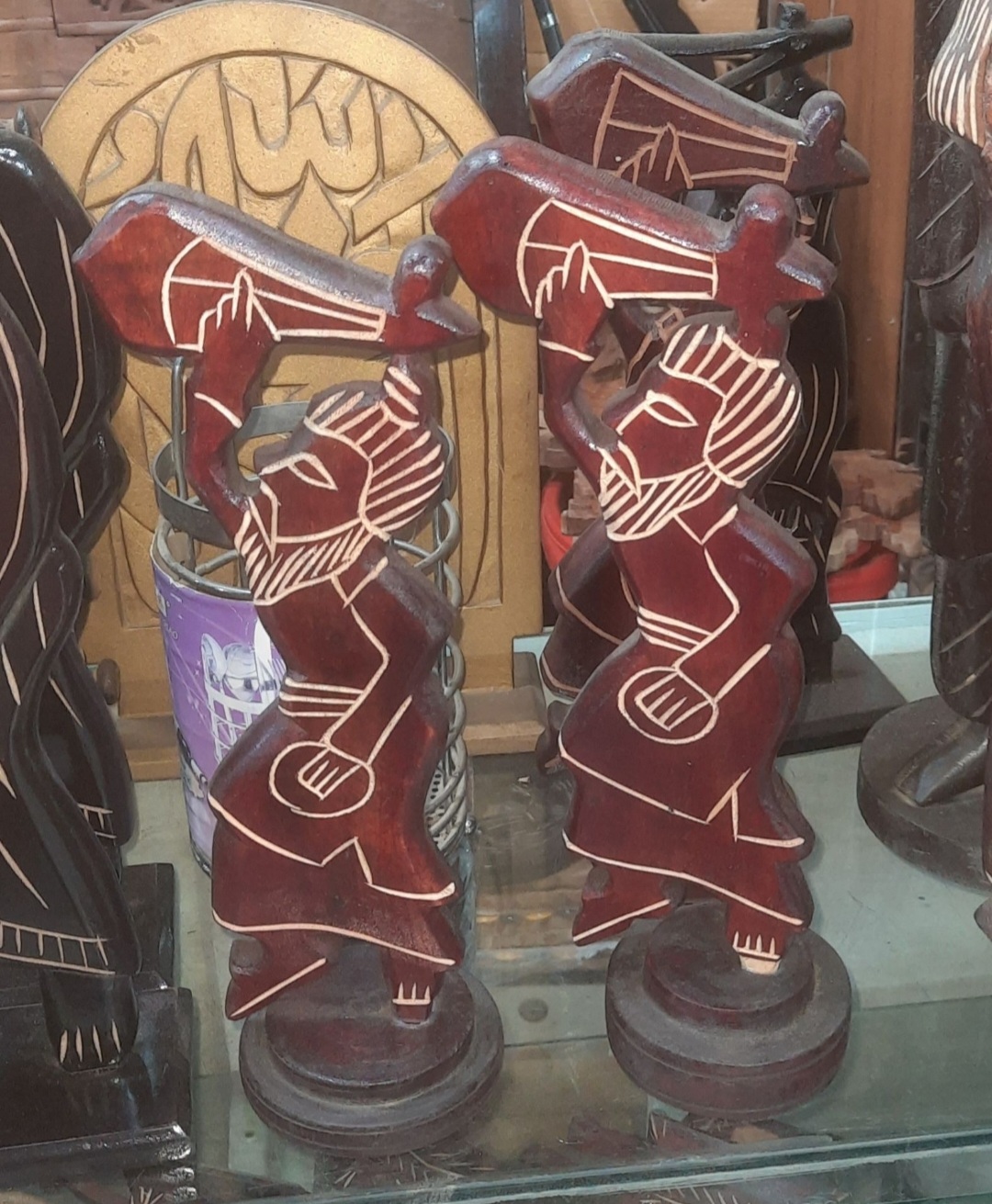 Handmade Wooden Handcraft Lalon Showpiece Gray Color-1 Piece