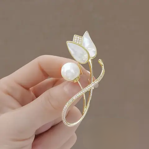 Brooch hijab safety pin