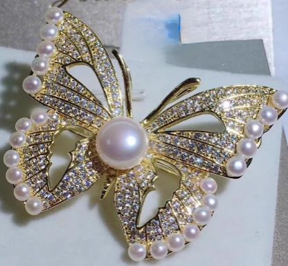 Brooch hijab safety pin