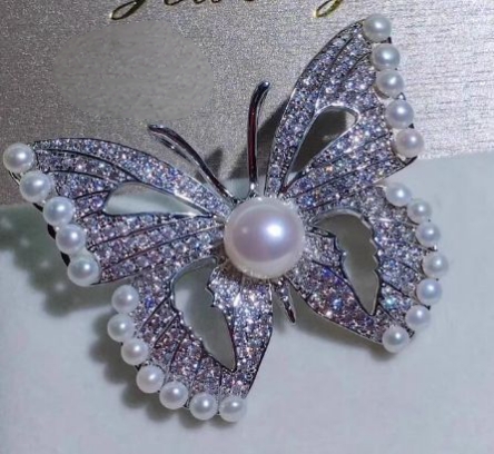 Brooch hijab safety pin