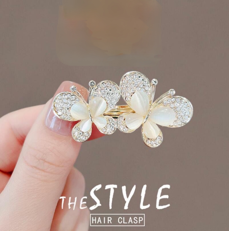 Brooch hijab safety pin