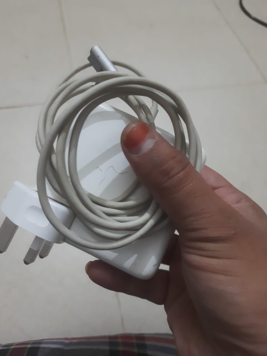 Apple macbook 85watt original used charger