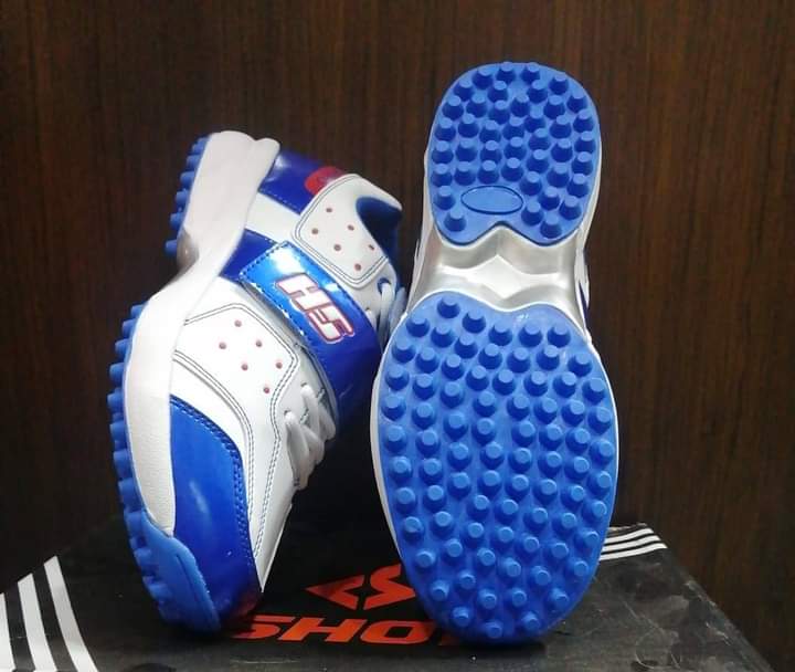 HS 41 Sports Shoes
