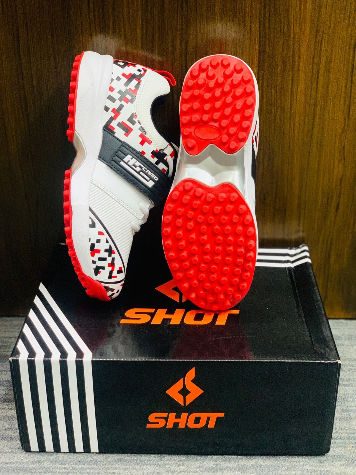HS 41 Sports Shoes