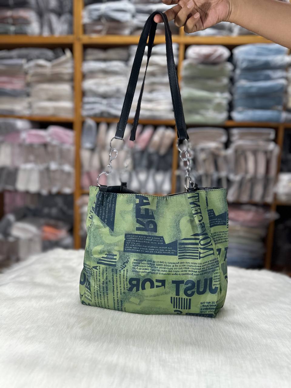 Tote bag