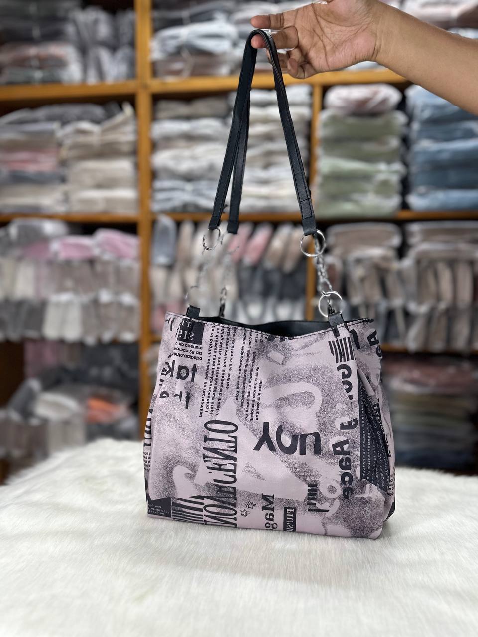 Tote bag