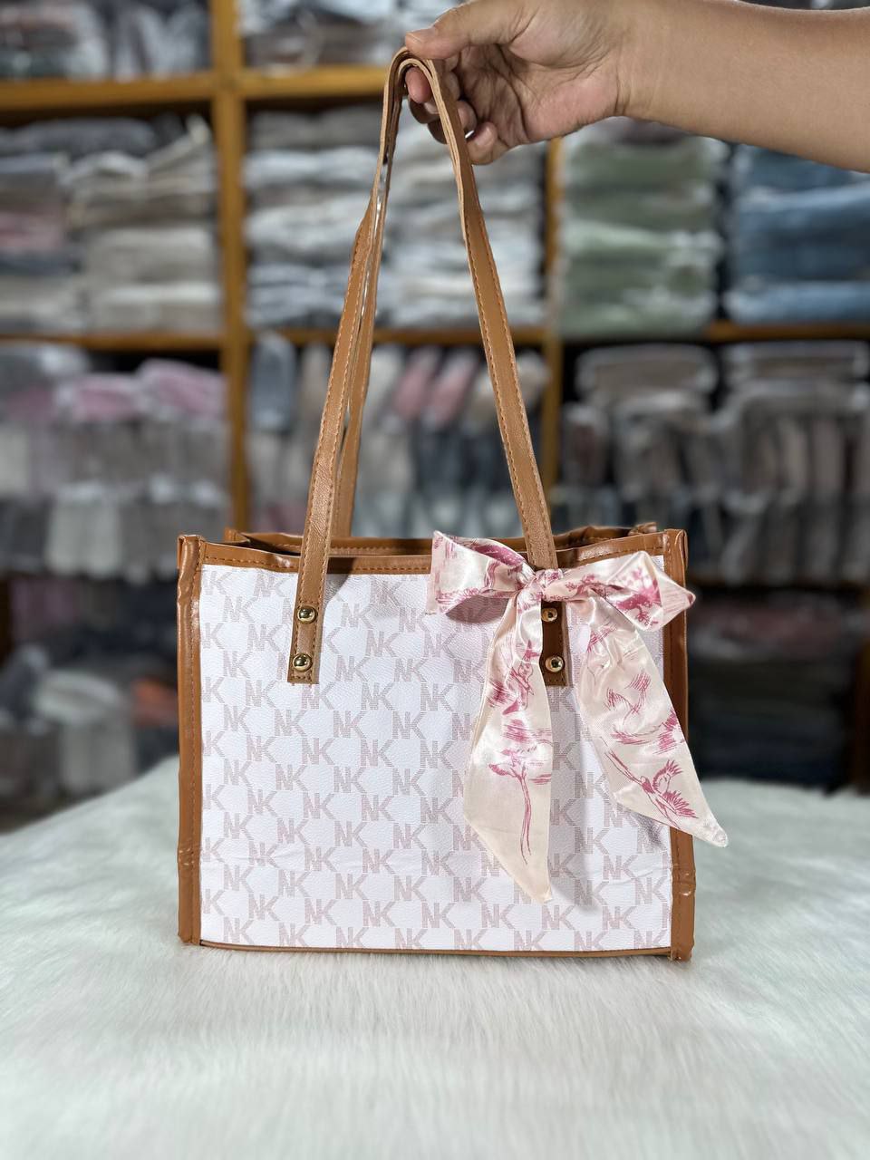 Tote bag