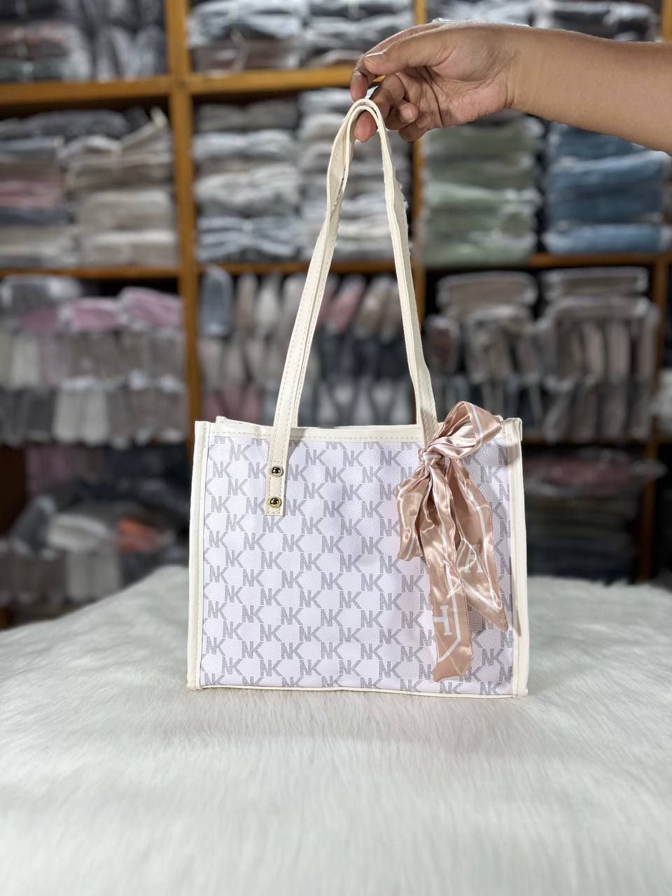 Tote bag