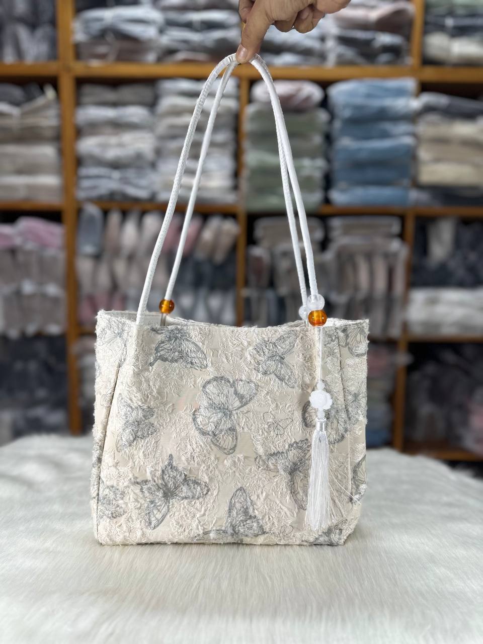 Tote bag