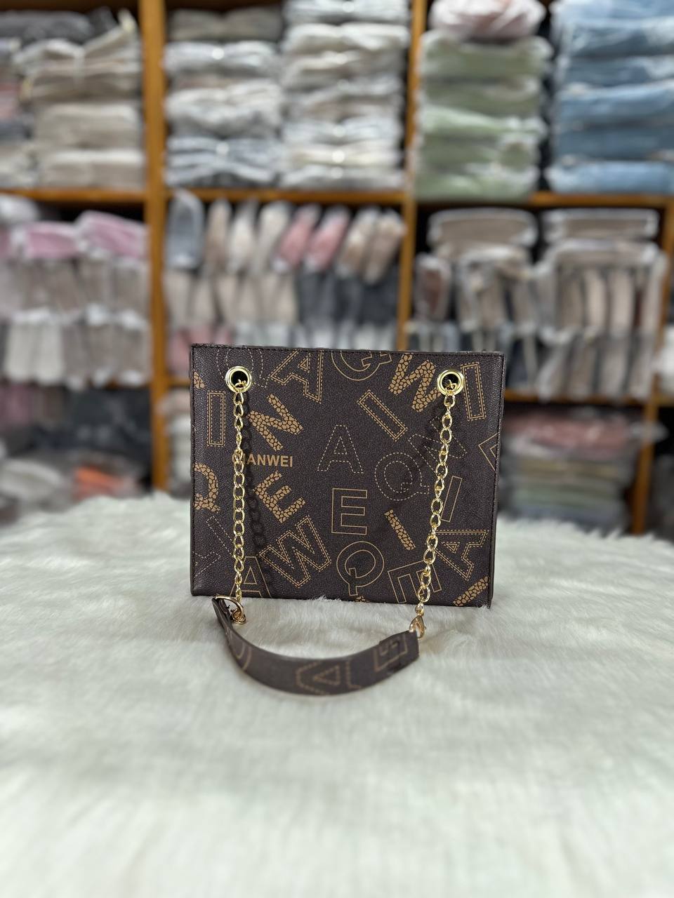 Ladies hand bag