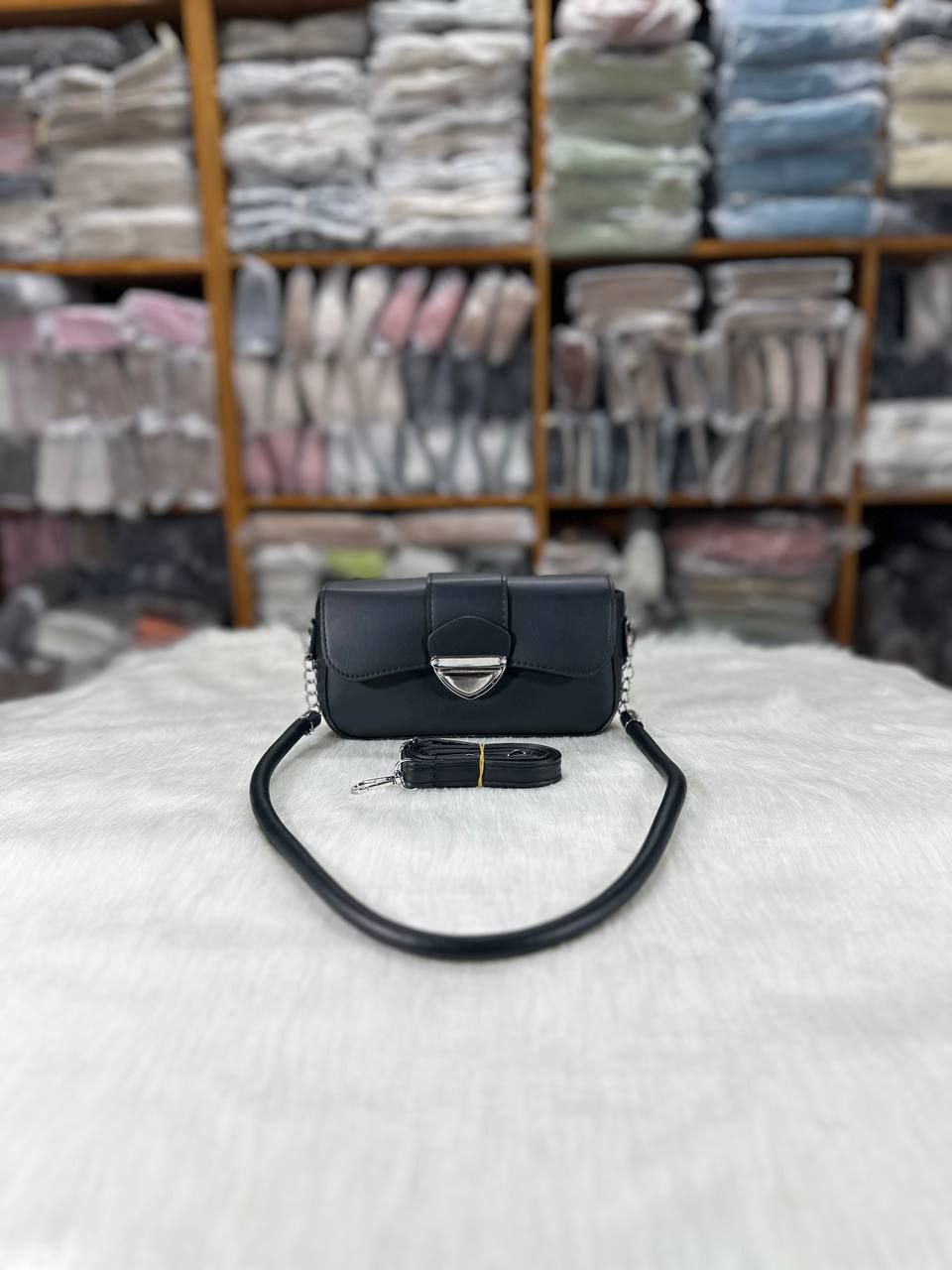 Ladies hand bag
