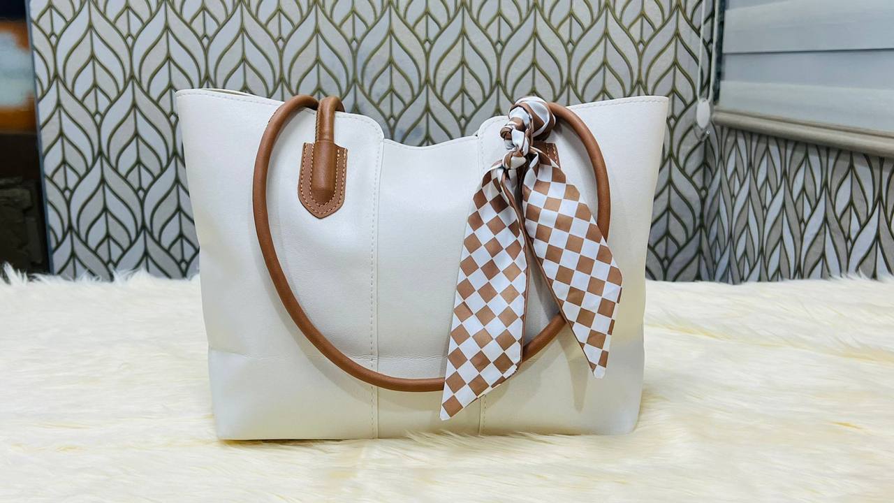 Tote bag