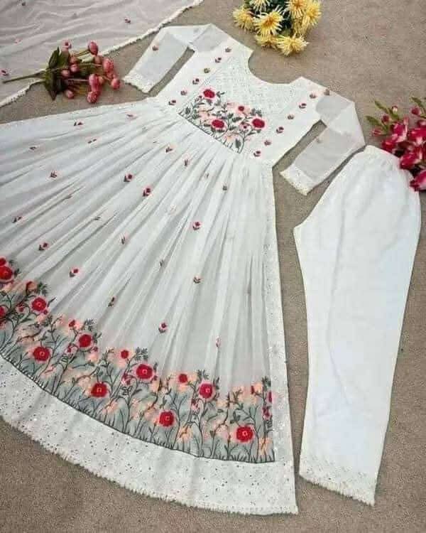 ?? নাইরা থ্রি পিস