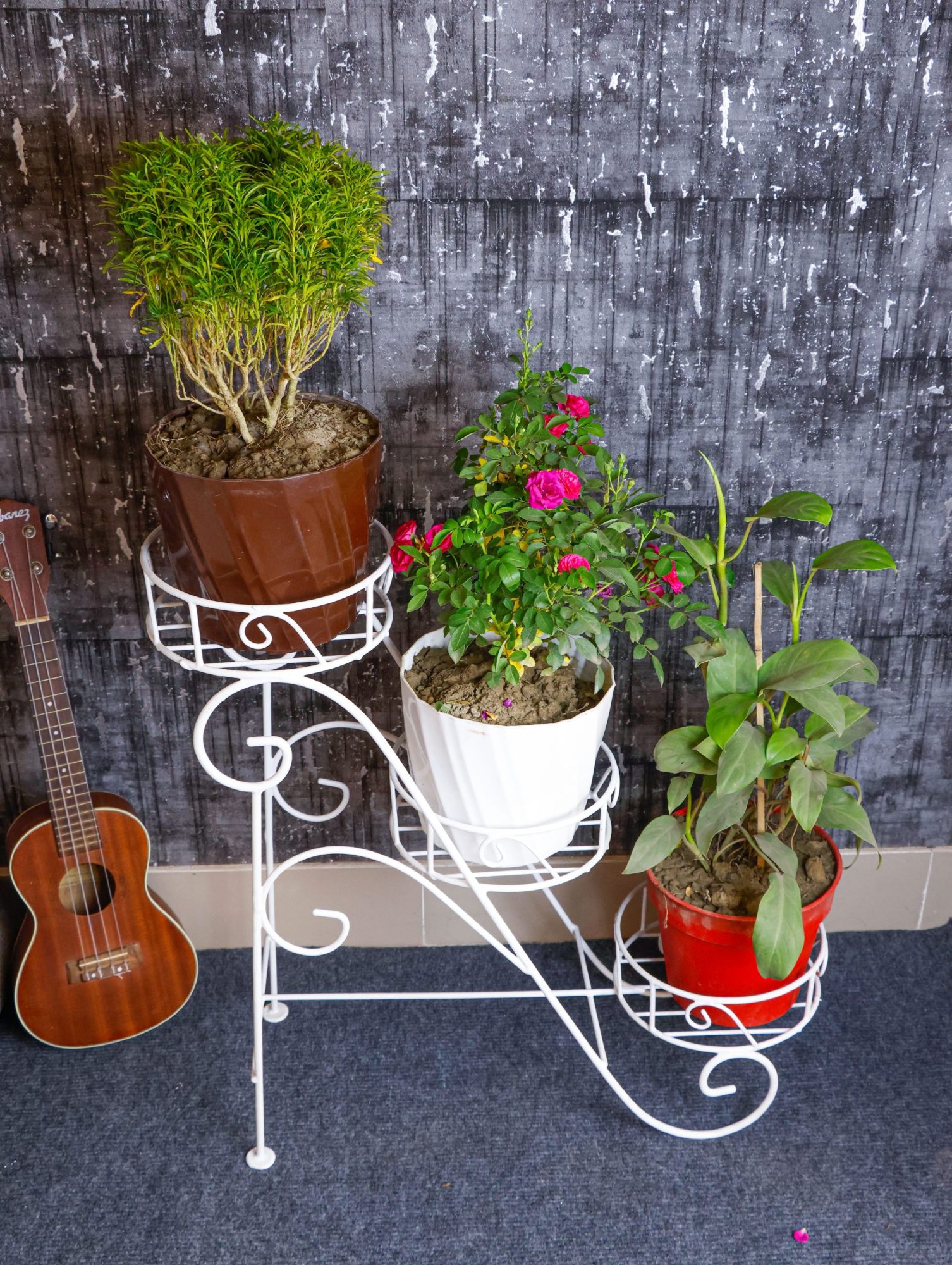 Metal Flower shiri stand