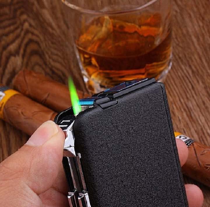 Automatic light Case with Windproof Lighter -laitar