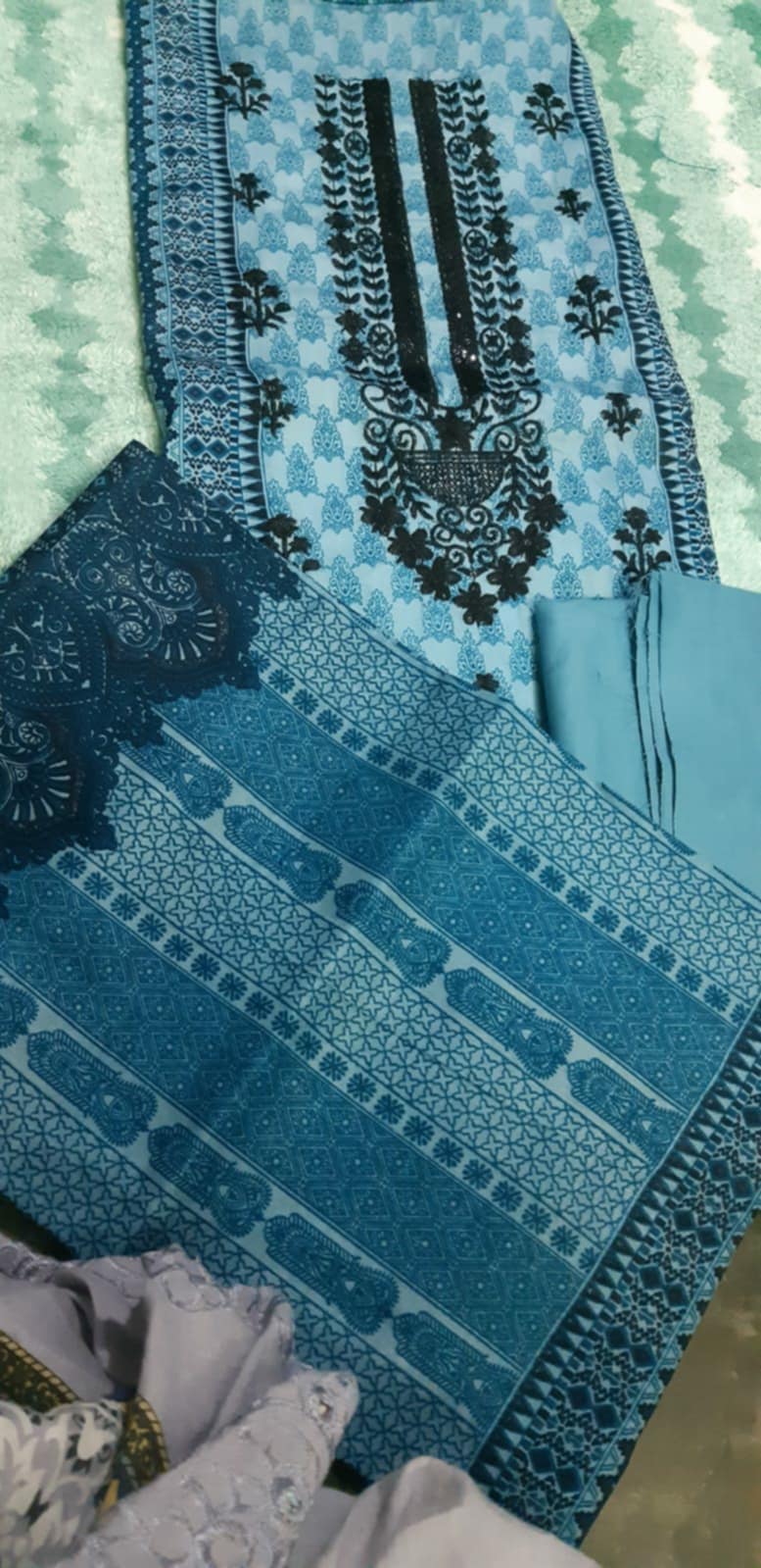 থ্রী পিস