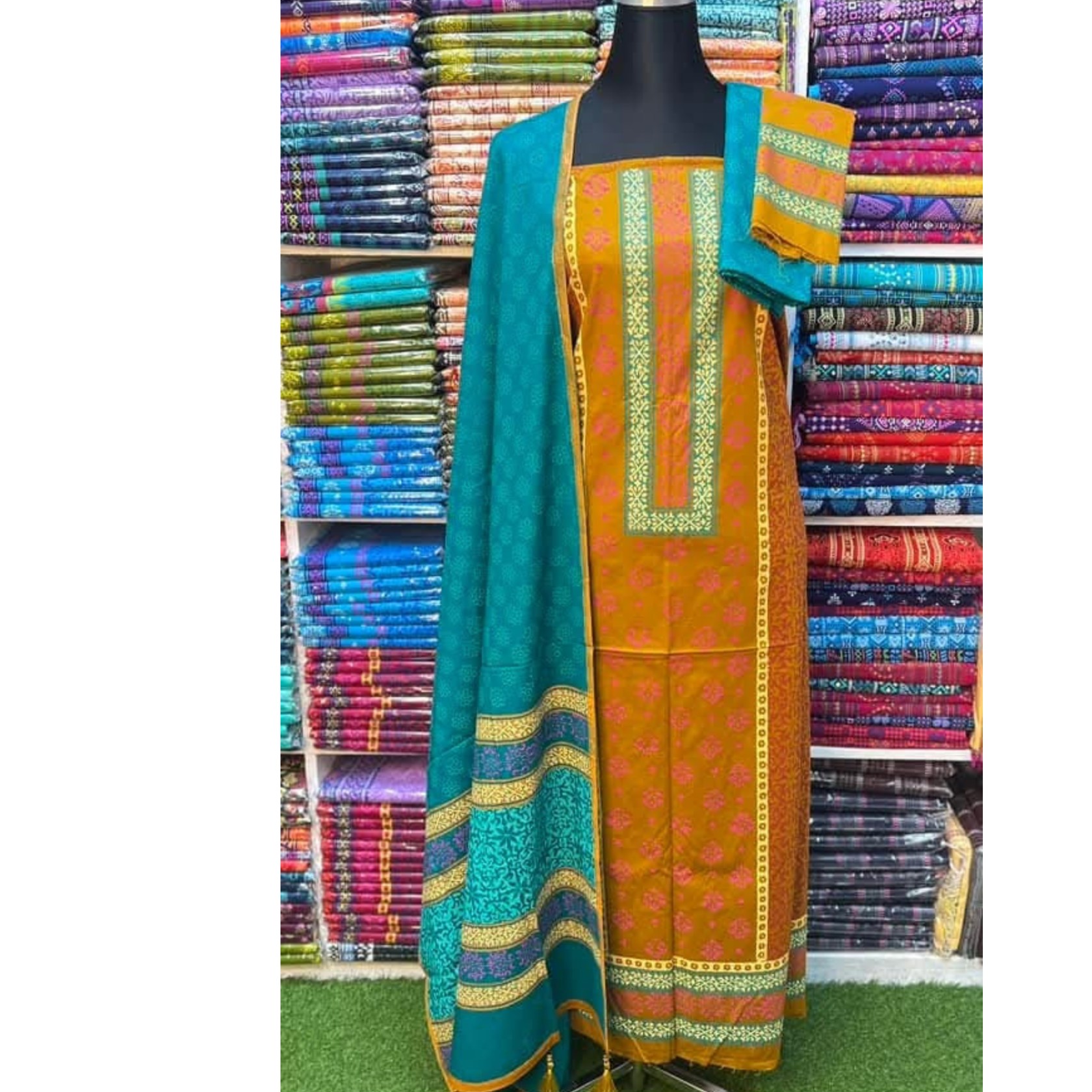 *স্টাইলিশ থ্রিপিছ সেট code: onuu
