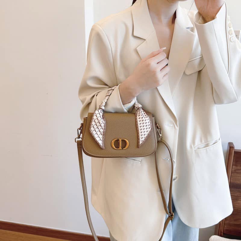 Trendy Fashionable Party Bag Premium Quality Code- DG04