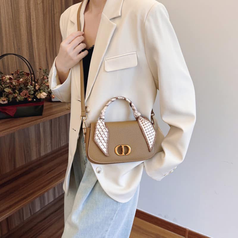 Trendy Fashionable Party Bag Premium Quality Code- DG04