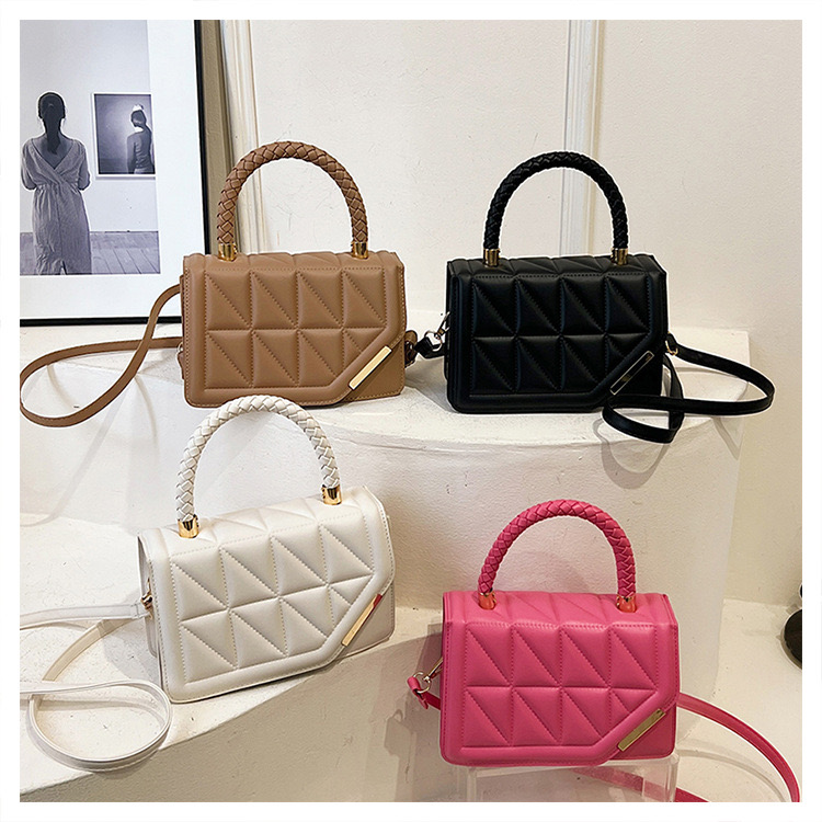 Trendy Fashionable Party Bag Code- DG05