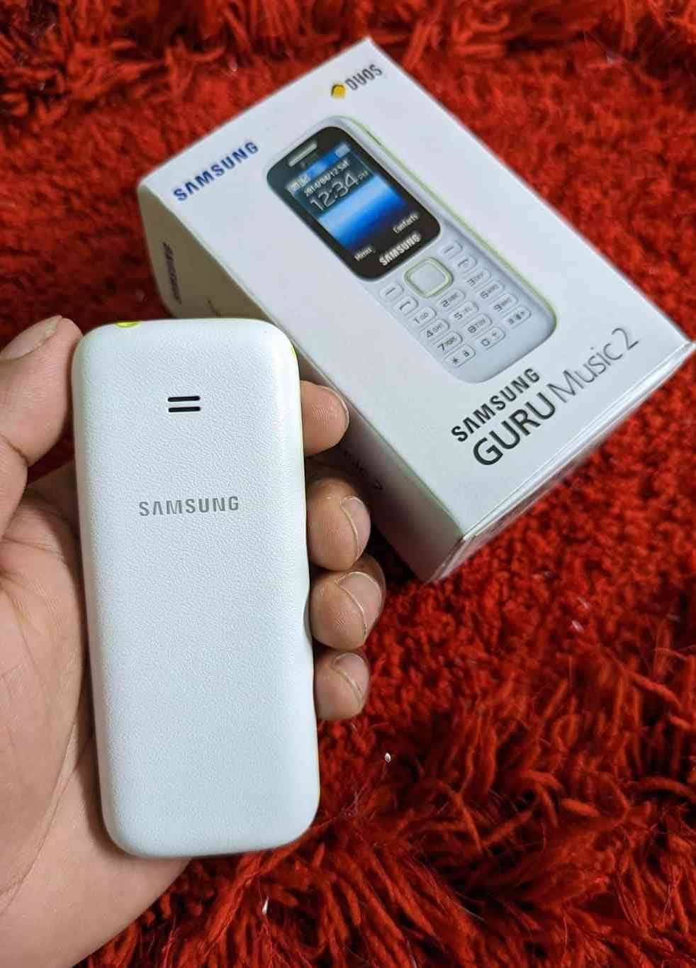 Samsung guru music 2