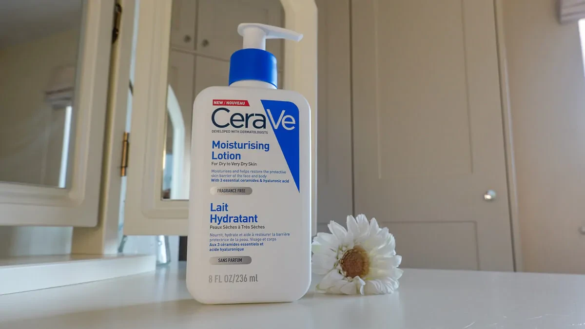 CeraVe Moisturising Lotion | 236ml | Daily Face, Body & Hand Moisturiser for Dry to Very Dry Skin