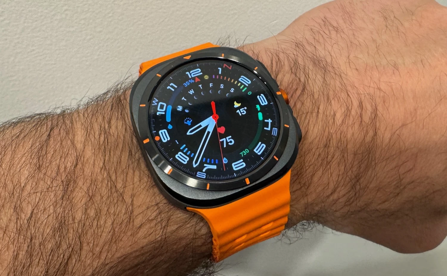 GT7 ULTRA MAX Smart Watch with Two 2 Straps Band Wireless Charging