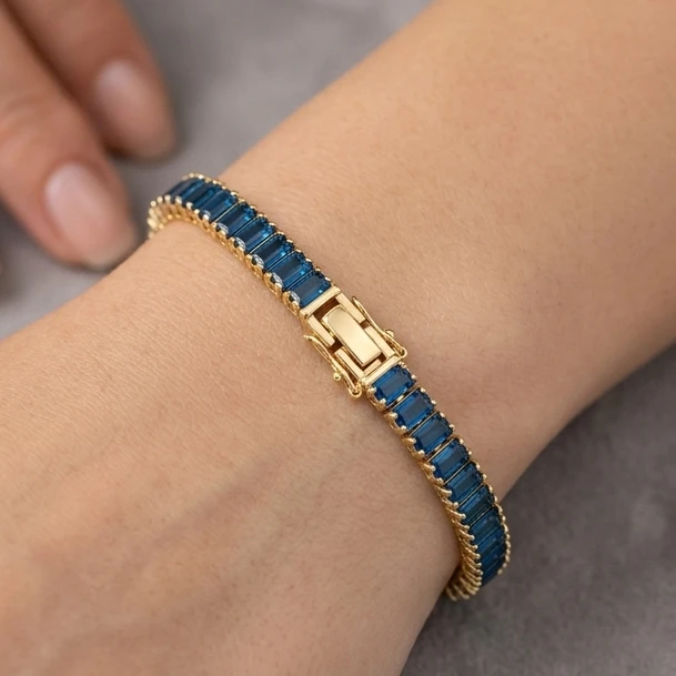 ColorMix Elegant Crystal Bracelet