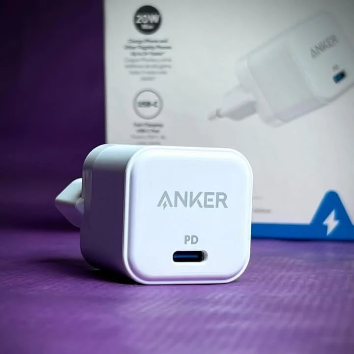 Anker 20W Fast Charger with Foldable Plug
