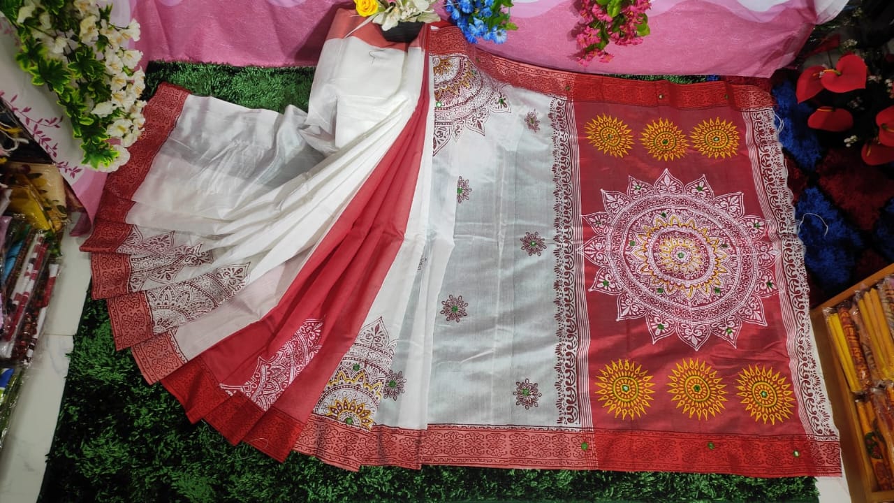 এমব্রয়ডাড়ী ধুপিয়ানসিল্ক শাড়ী