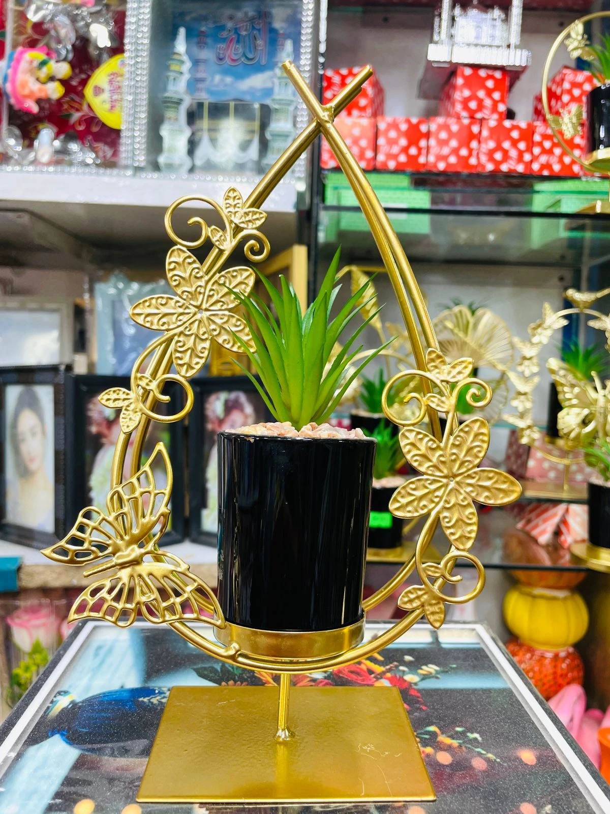 Metal Pot for Home Decoration