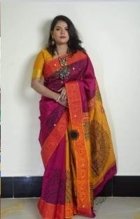 হ্যান্ডপ্রিন্ট হাফসিল্ক শাড়ী