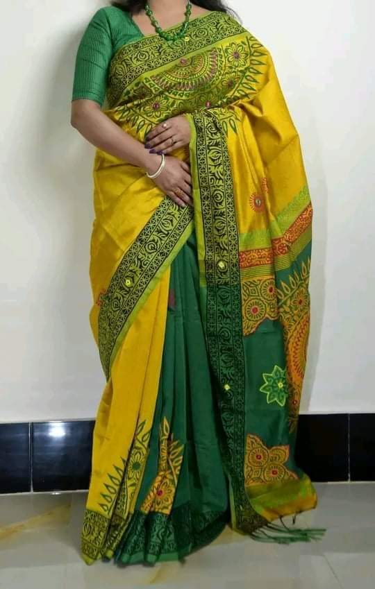 ধুপিয়ান সিল্ক শাড়ি