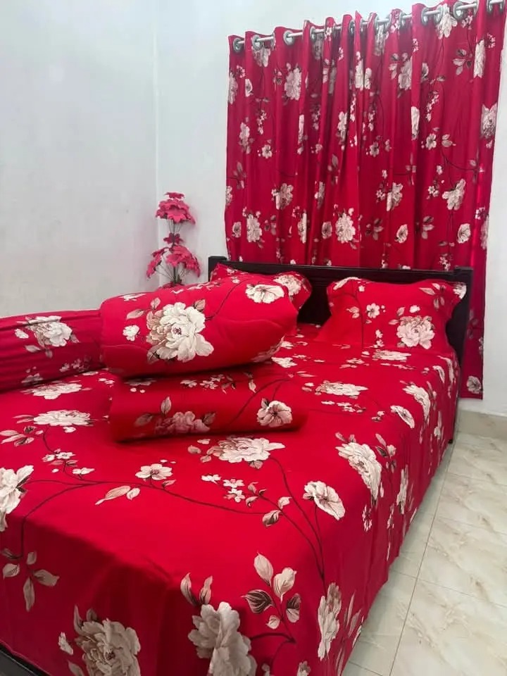 5 Pieces Comforter Set