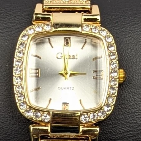 Luxury Golden Stone Studded Ladies Quartz Watch – Stylish & Elegant Design (White Dial)