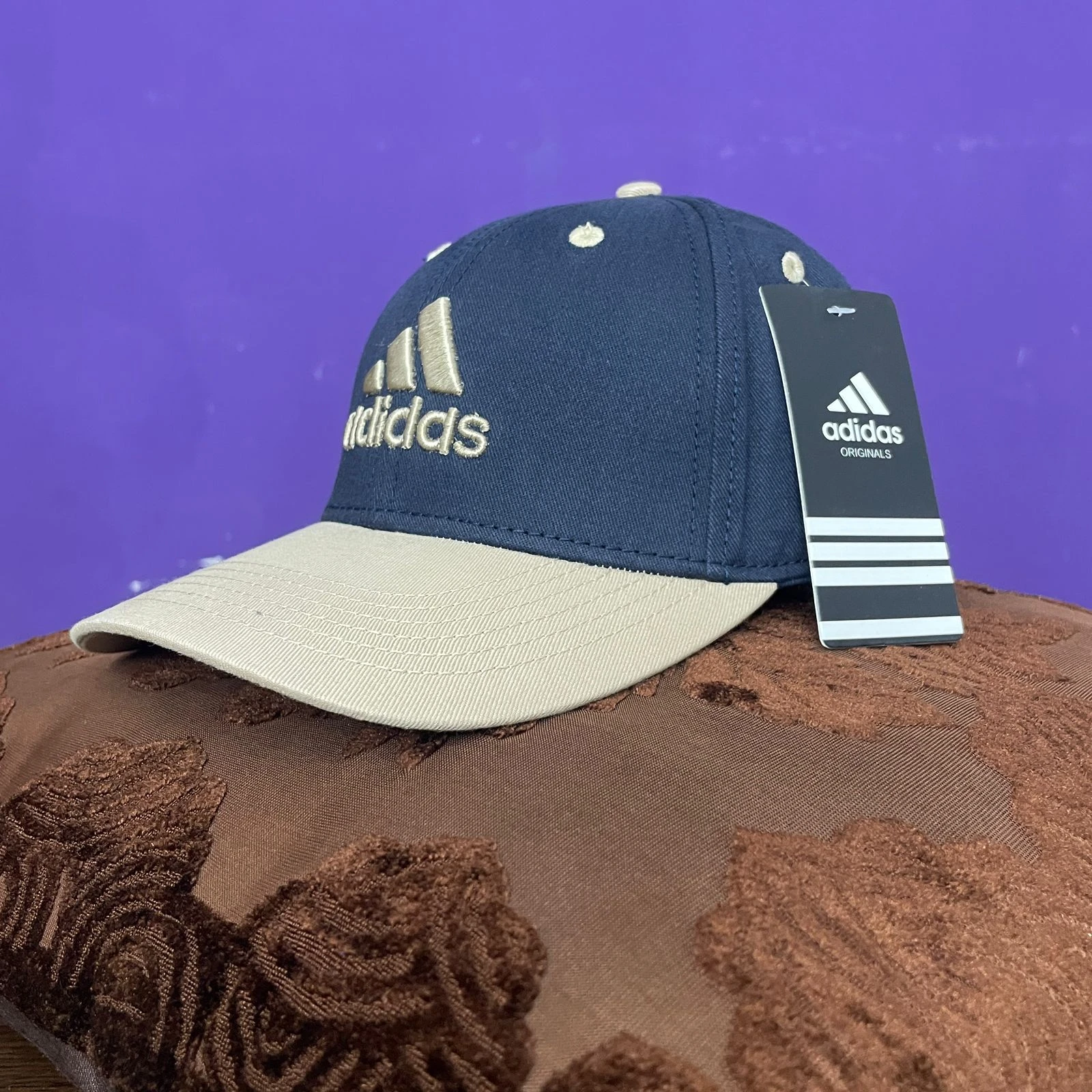 Premium Quality Adidas Logo Cap : A Touch of Class, A Dash of Style!