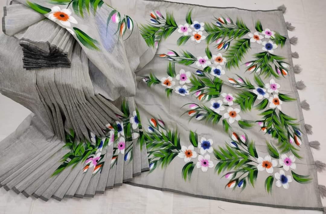 হাফসিল্ক শাড়ীতে হ্যান্ডপ্রিন্ট তুলির কাজ করা