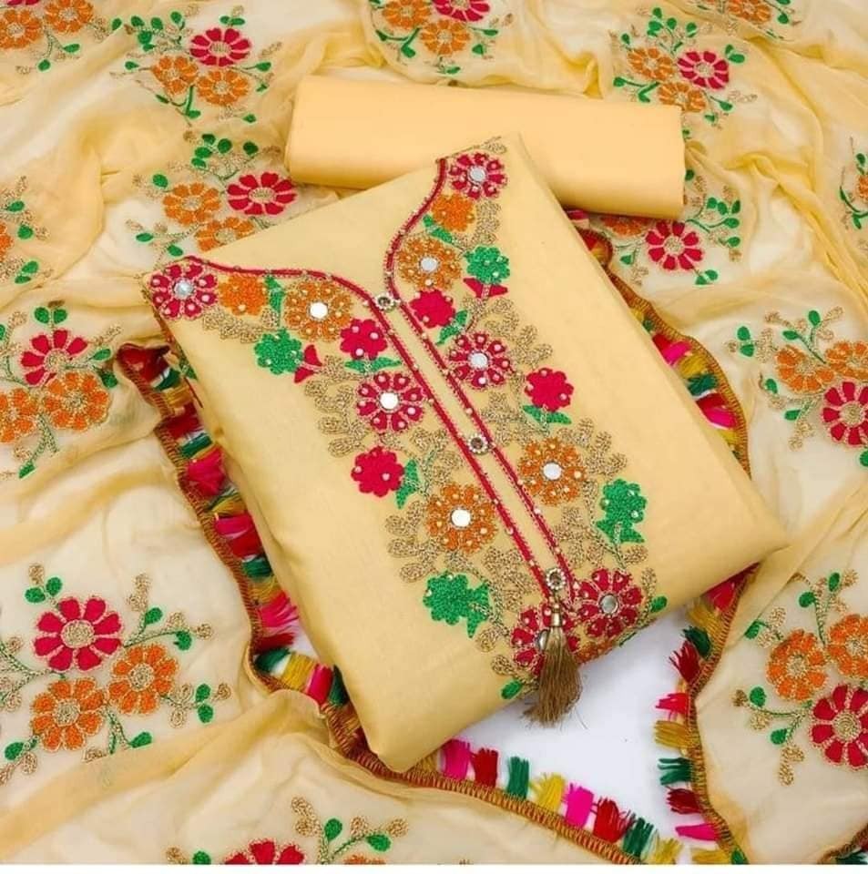 কাশ্মীরী আড়ি এম্ব্রডারী থ্রি-পিচ।