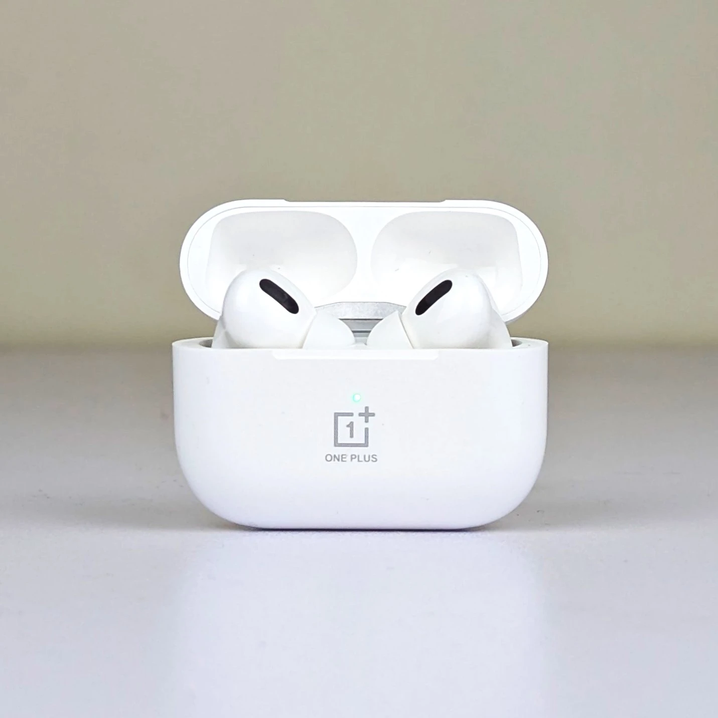 One Plus AirRO3 Wireless Bluetooth Earbuds