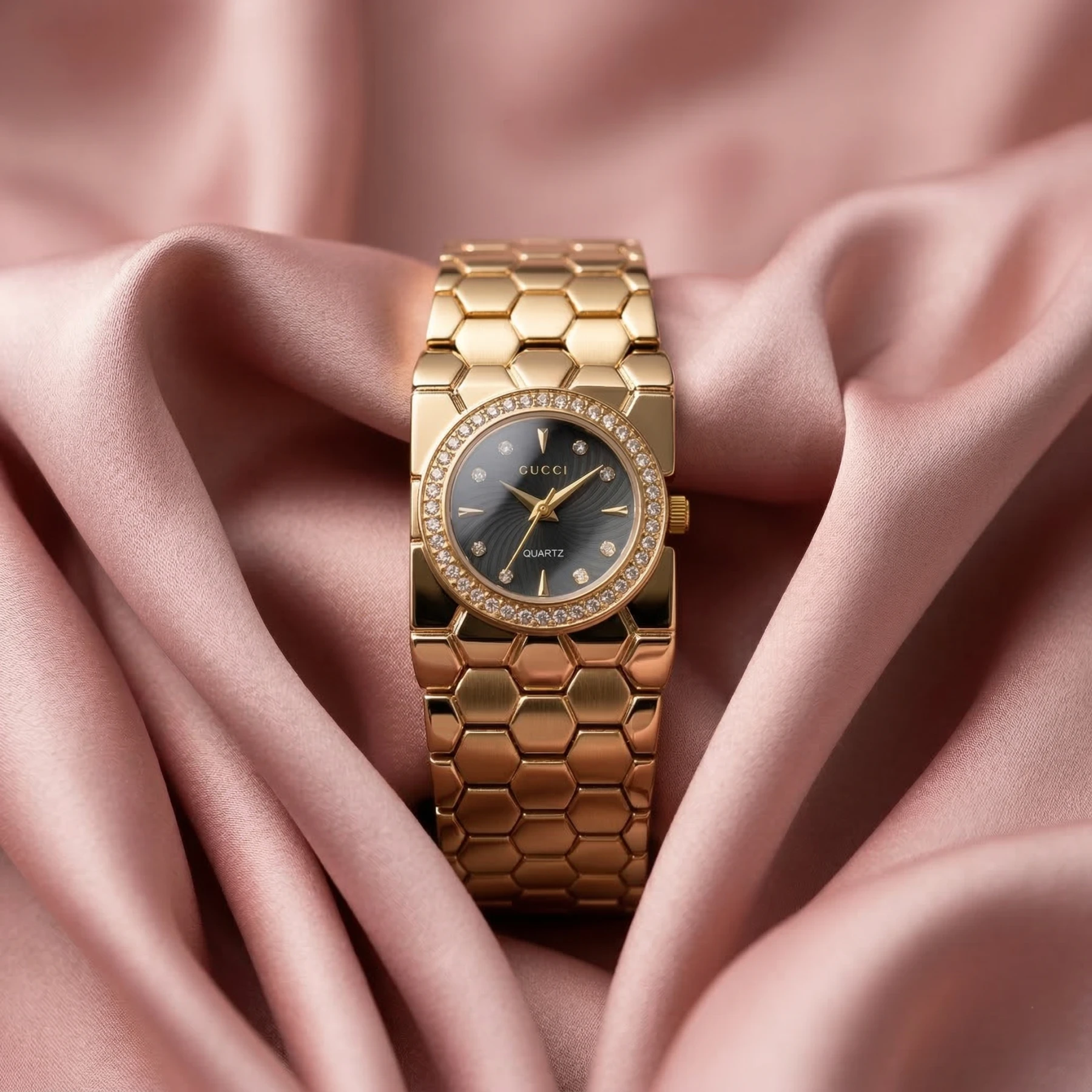 Elegant Golden Ladies Quartz Watch with Crystal Bezel – Premium Bracelet Design (Black Dial)